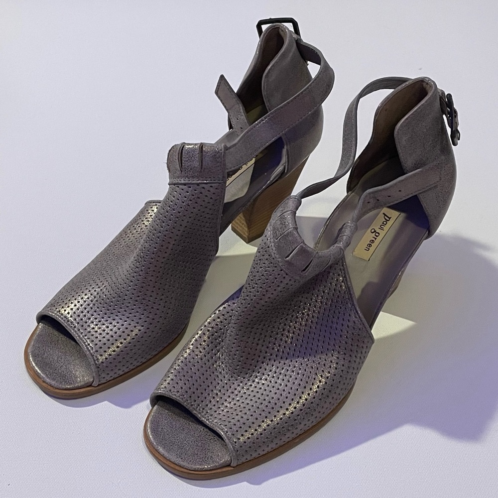 Silver Paul Green High-Heel Sandals, Size 7